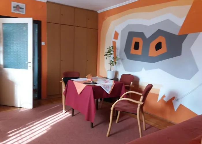 Maganszallas Appartement Budakeszi